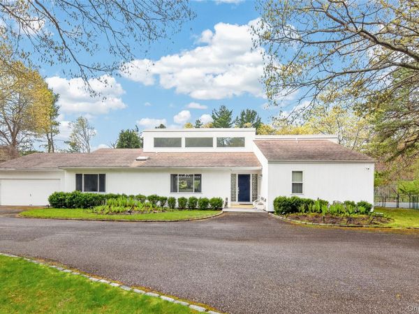 1 Whippoorwill Lane , East Quogue, NY 11942