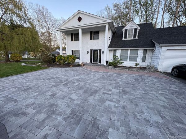 30 Dumond Place , Coram, NY 11727
