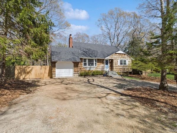 135 Pembroke Drive , East Hampton, NY 11937