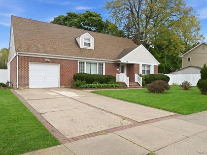 336 Princeton Street Westbury, NY 11590