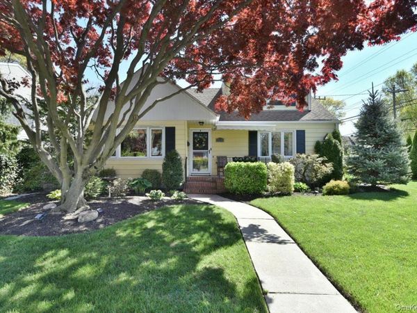2115 Jefferson Street , Merrick, NY 11566