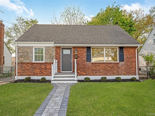 728 Martin Drive , Uniondale, NY 11553