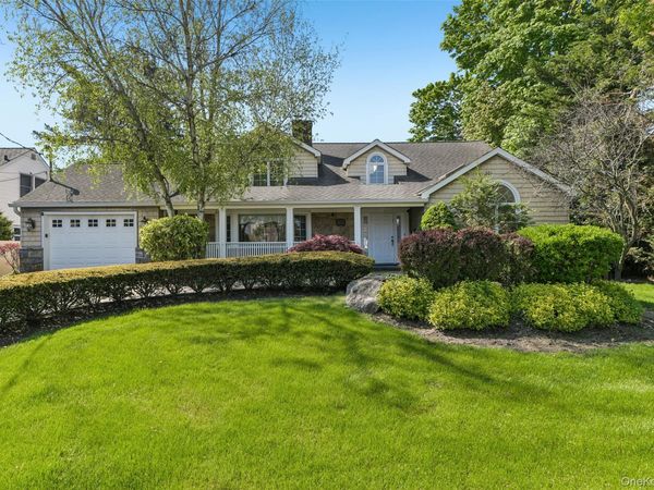 111 Palmyra Avenue , Woodmere, NY 11598