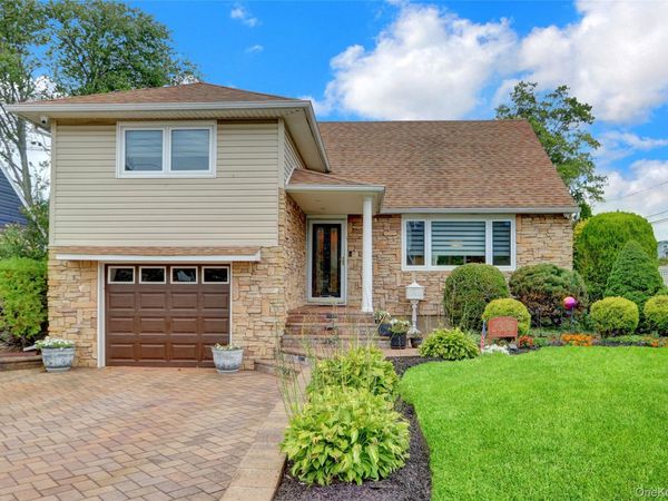 2335 Grand Avenue , Bellmore, NY 11710
