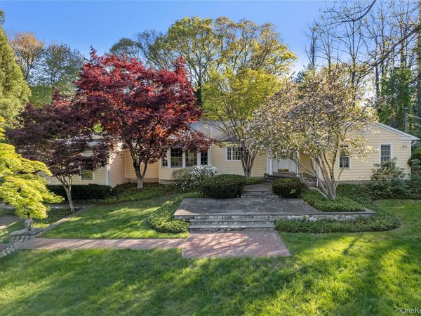Locust Valley, NY 11560