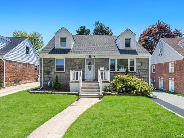 445 Peninsula Boulevard , Lynbrook, NY 11563