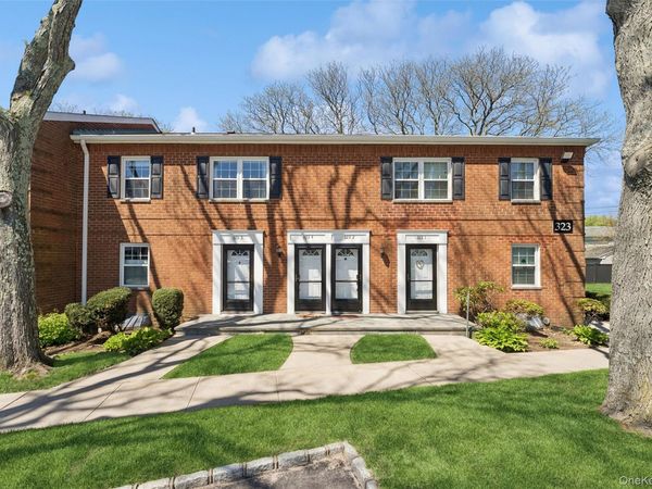 323 Hicksville Road , Unit 4, Bethpage, NY 11714
