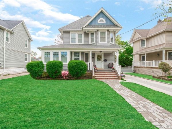 28 Union Place , Lynbrook, NY 11563