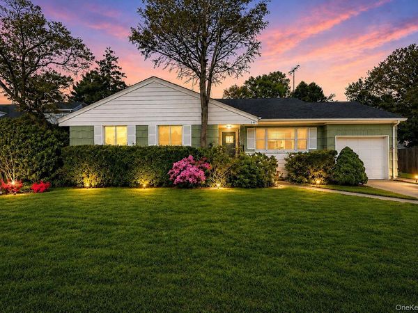 432 Maryland Avenue , Freeport, NY 11520