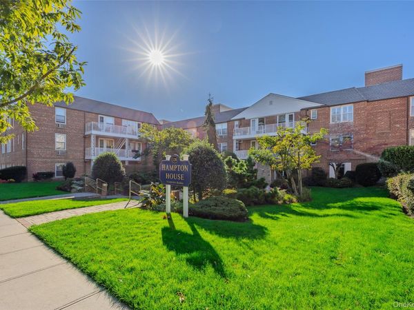 120 Morris Avenue , Unit B5, Rockville Centre, NY 11570