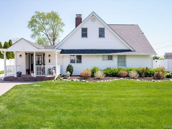 41 Disc Lane , Wantagh, NY 11793