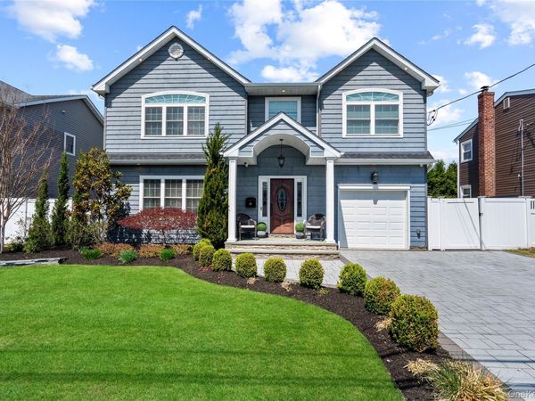 251 N Maple Street , Massapequa, NY 11758