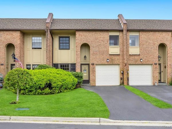 162 Southgate Circle, Massapequa Park, NY 11762