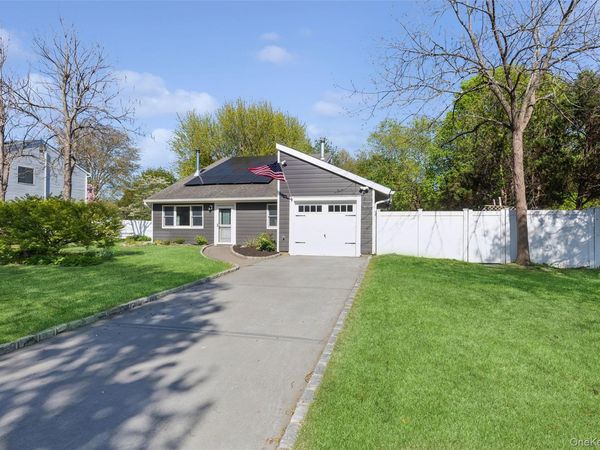 33 Nantucket Drive , Medford, NY 11763