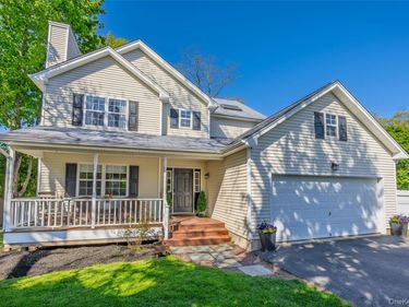 270 Nassau Road, Huntington, NY 11743