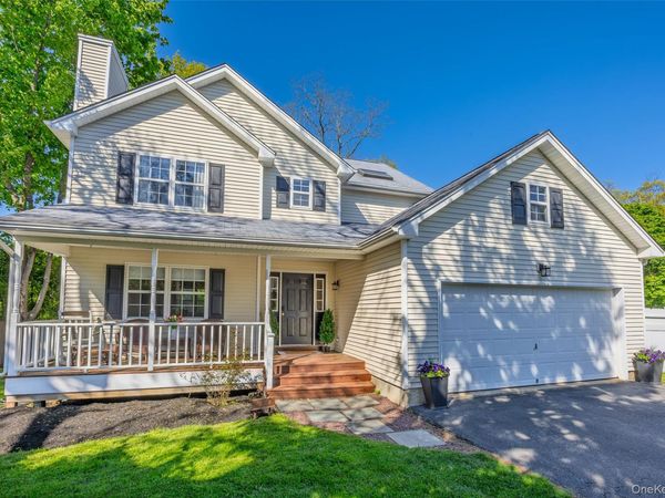 270 Nassau Road , Huntington, NY 11743