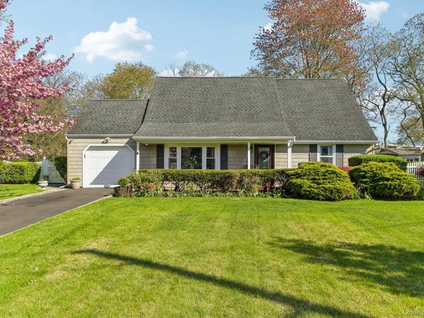 41 Orchid Road , East Patchogue, NY 11772