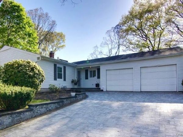 8 Croydon Avenue , Lake Ronkonkoma, NY 11779