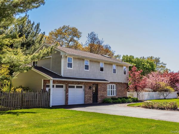 140 Tremper Street , Holbrook, NY 11741