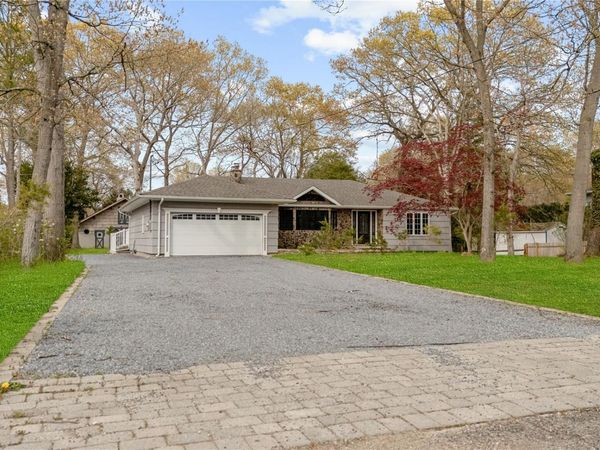 257 Southlawn Avenue , Central Islip, NY 11722