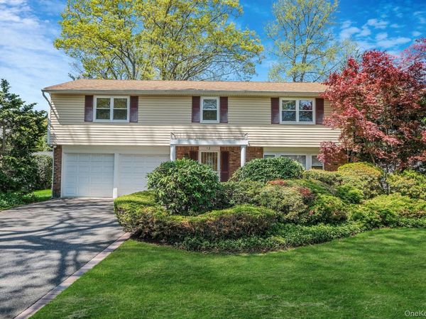 12 Kristi Lane , Lake Grove, NY 11755