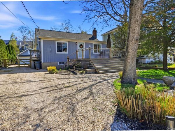 46 Beach Road , Laurel, NY 11948
