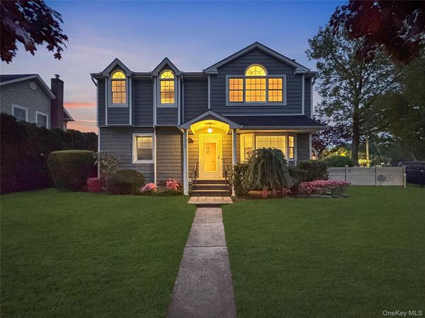 389 Yale Road , Garden City, NY 11530