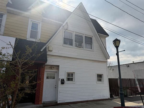 14 Davison Plaza , East Rockaway, NY 11518