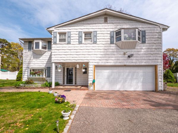 19 Milford Drive , Central Islip, NY 11722