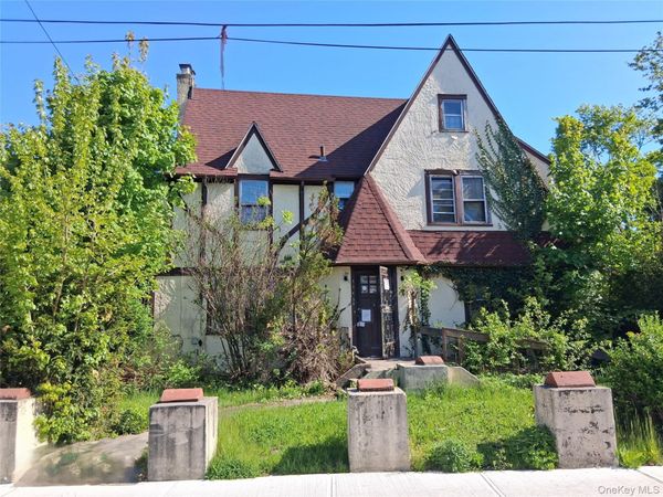 114-36 176th Street , Addisleigh Park, NY 11434