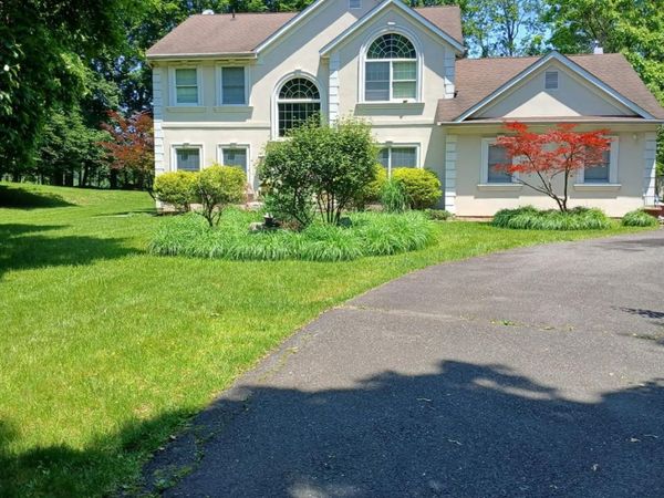 92 Scotland Hill Road , Chestnut Ridge, NY 10977