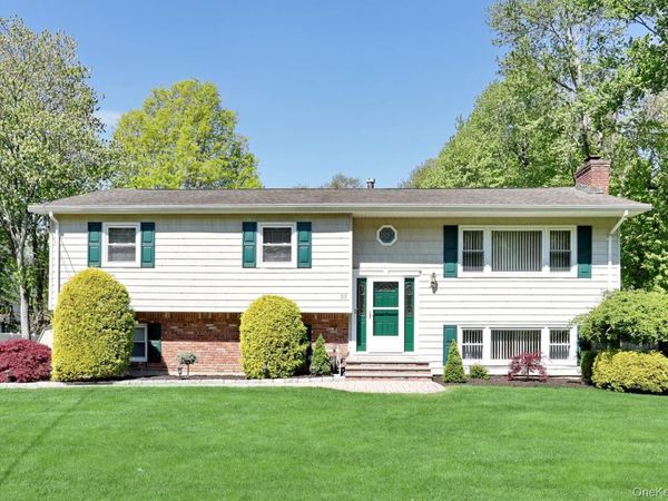 33 Farmhouse Road , Congers, NY 10920
