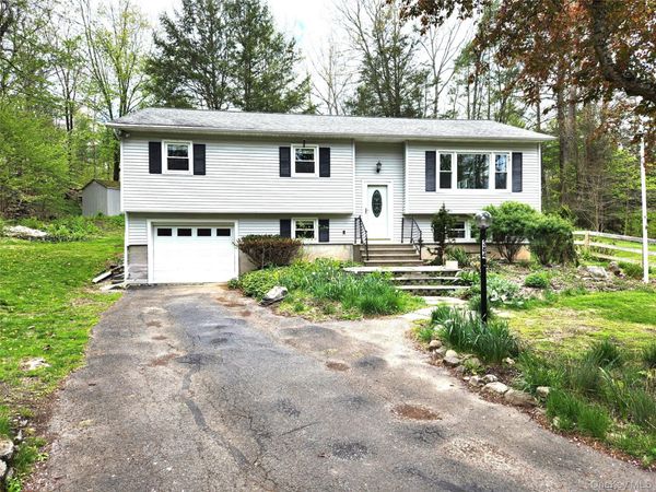 384 Fishcreek Road , Saugerties, NY 12477