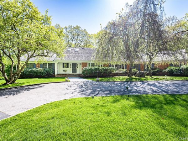 16 Carolyn Place , Armonk, NY 10504