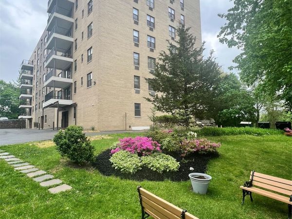35 Stewart , Unit 601, Mount Kisco, NY 10549
