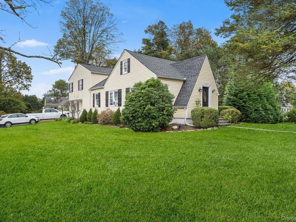 8 Raymond Drive , Carmel, NY 10512
