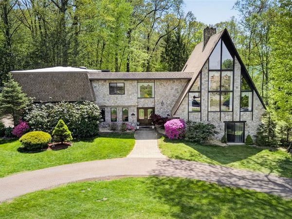 4 Innsbruck Boulevard, Hopewell Junction, NY 12533
