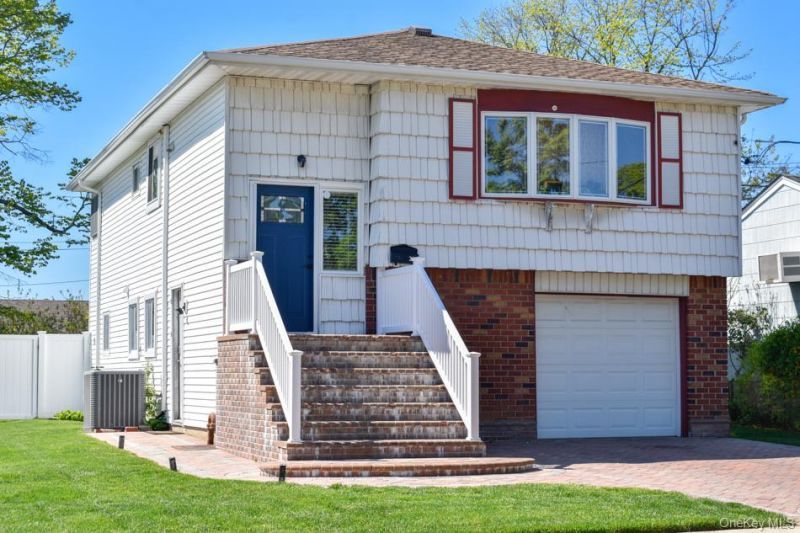 2800 Genessee Street , North Bellmore, NY 11710 Main Photo
