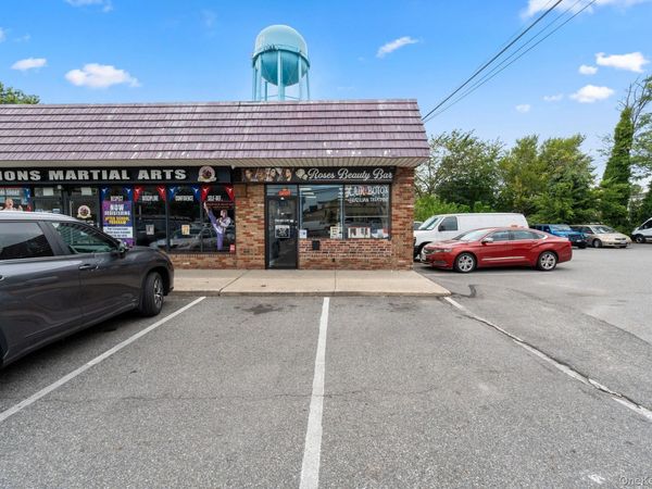 380 Franklin Avenue , Franklin Square, NY 11010
