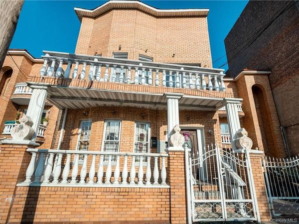 1392 Commonwealth Avenue , Bronx, NY 10472