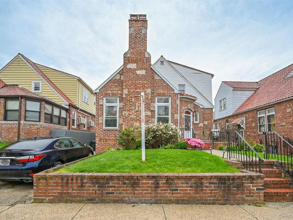 50-24 194th Street , Fresh Meadows, NY 11365