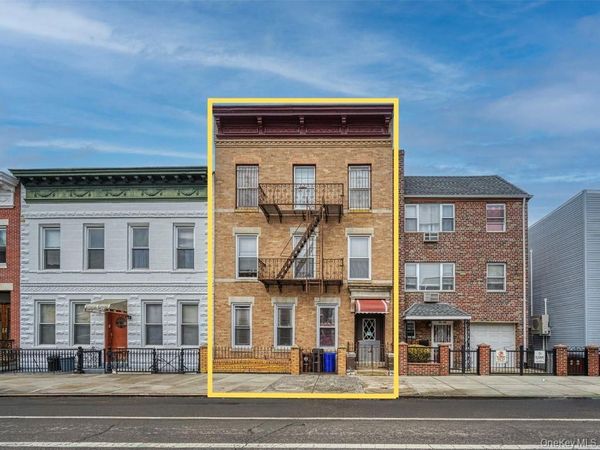 31-72 44th Street , Astoria, NY 11103