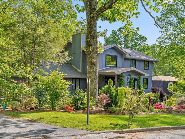 511 Barrington Road, Signal Mountain, TN 37377