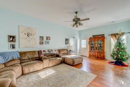 101 Memphis Court photo 4