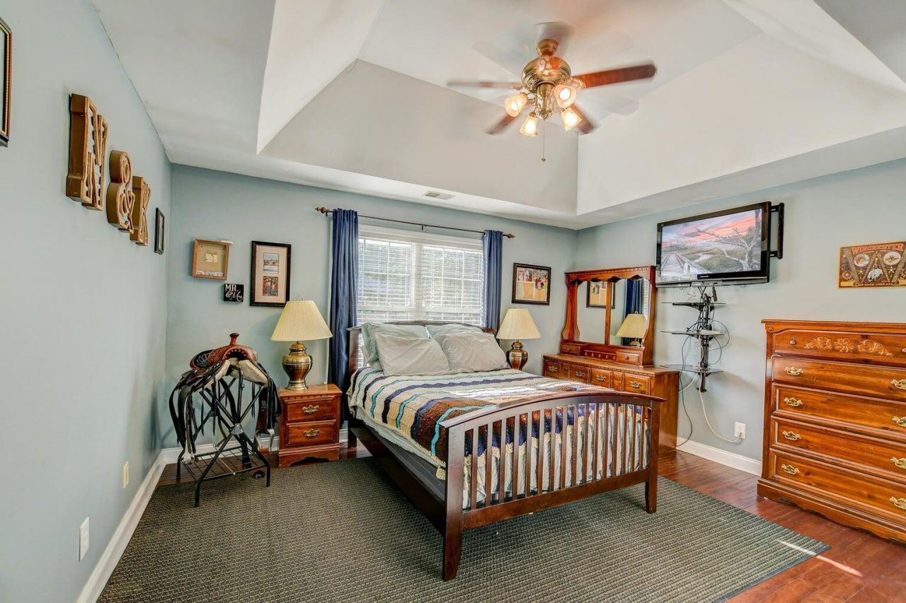 101 Memphis Court Photo 4