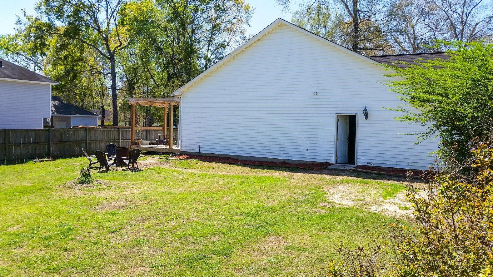 101 Memphis Court Photo 7