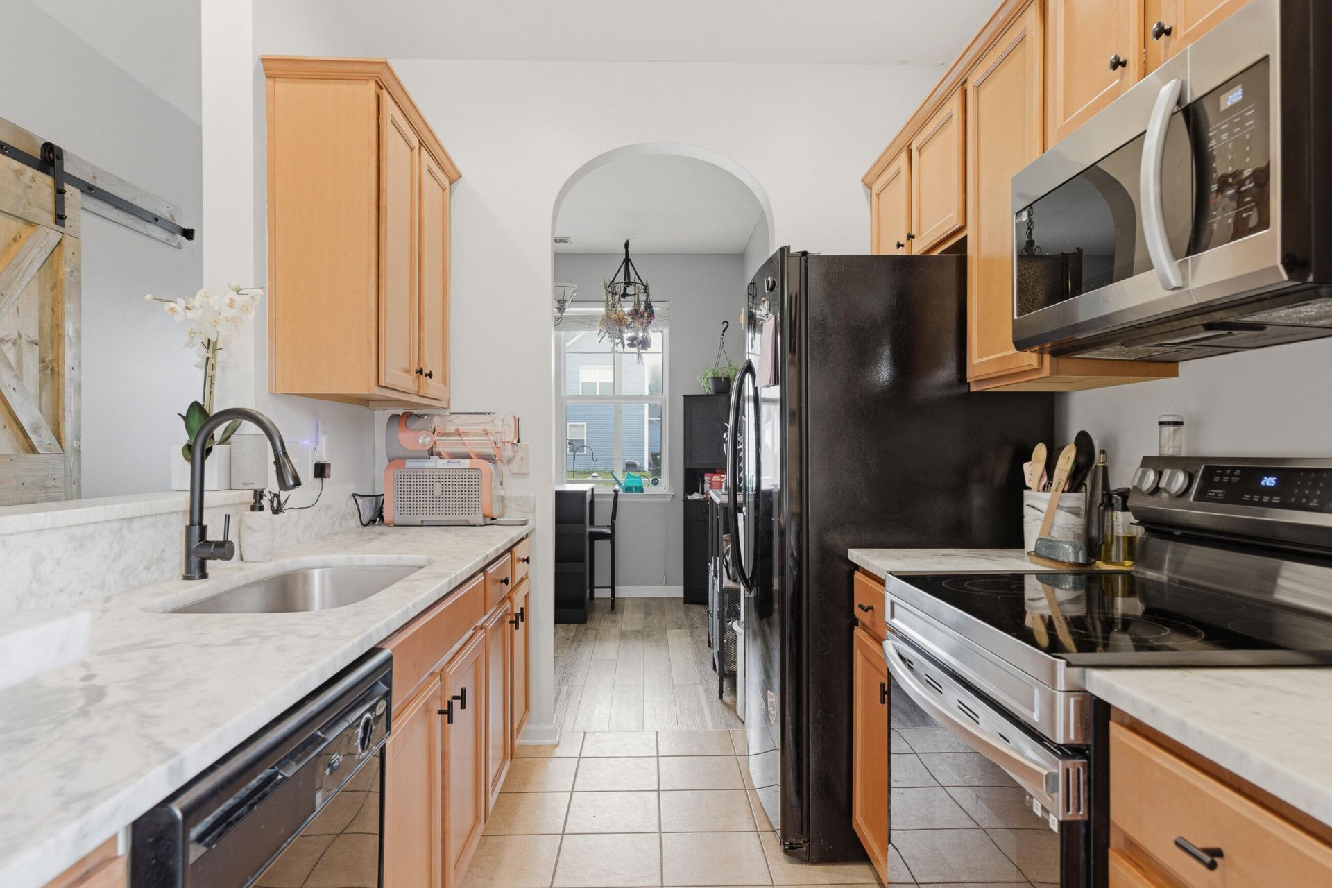 213 Killarney Trail Photo 10