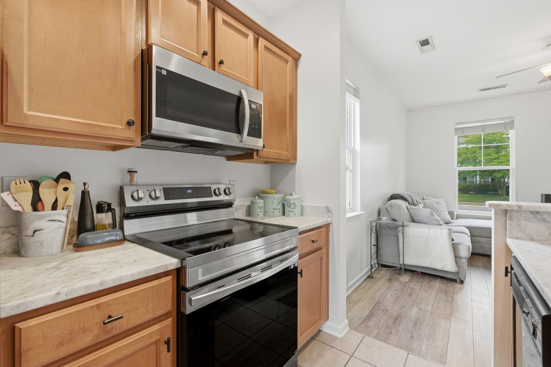 213 Killarney Trail Photo 12