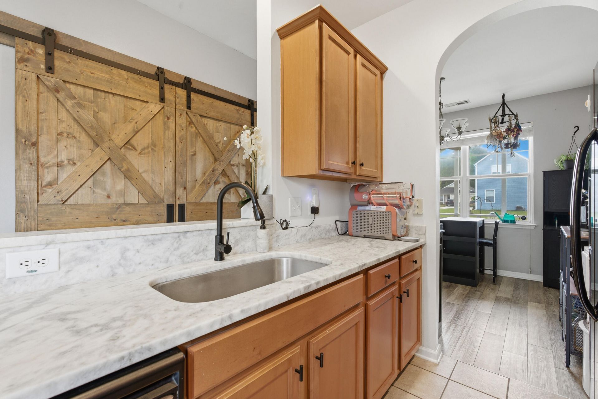 213 Killarney Trail Photo 14