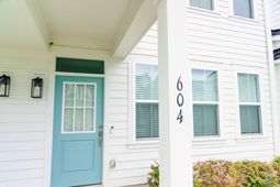 604 Southview Lane photo 4